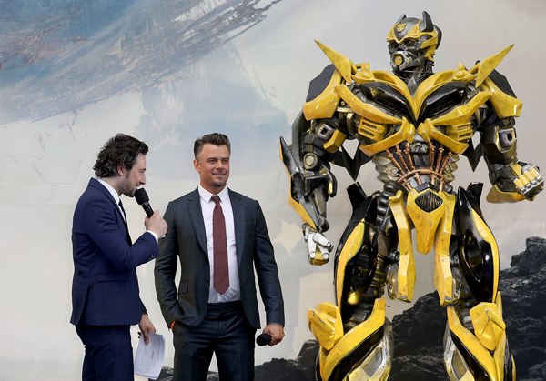 Transformers The Last Knight   Michael Bays Official Photos From Global Premiere In London  (108 of 136)